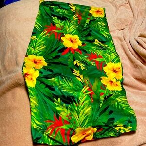 Tropical midi dress prefect for the beach